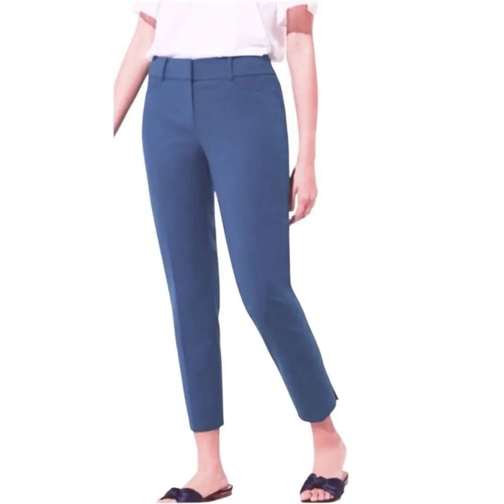New with tags LOFT Marissa Cropped pants, blue size 10 petite.